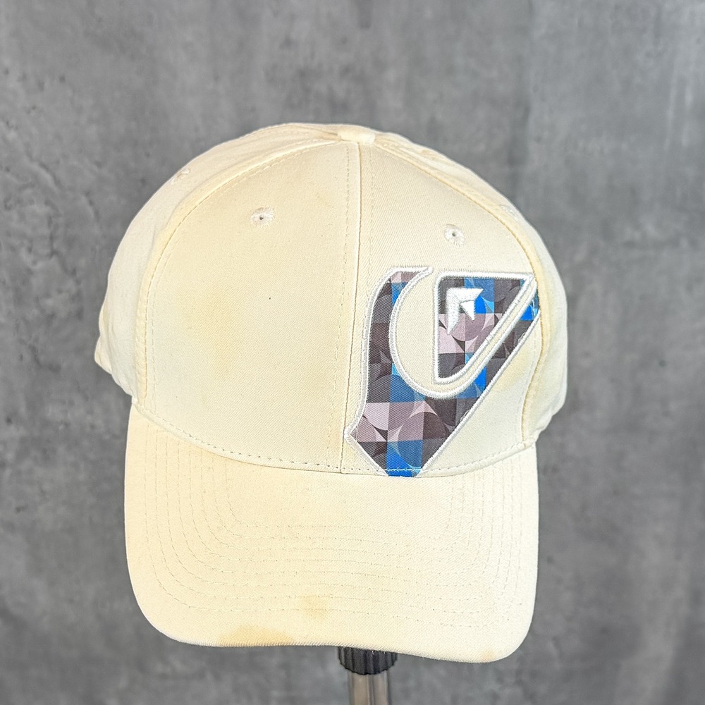 Vintage VTG Y2K 2000's 00's Quiksilver White Pattern Fitted Hat